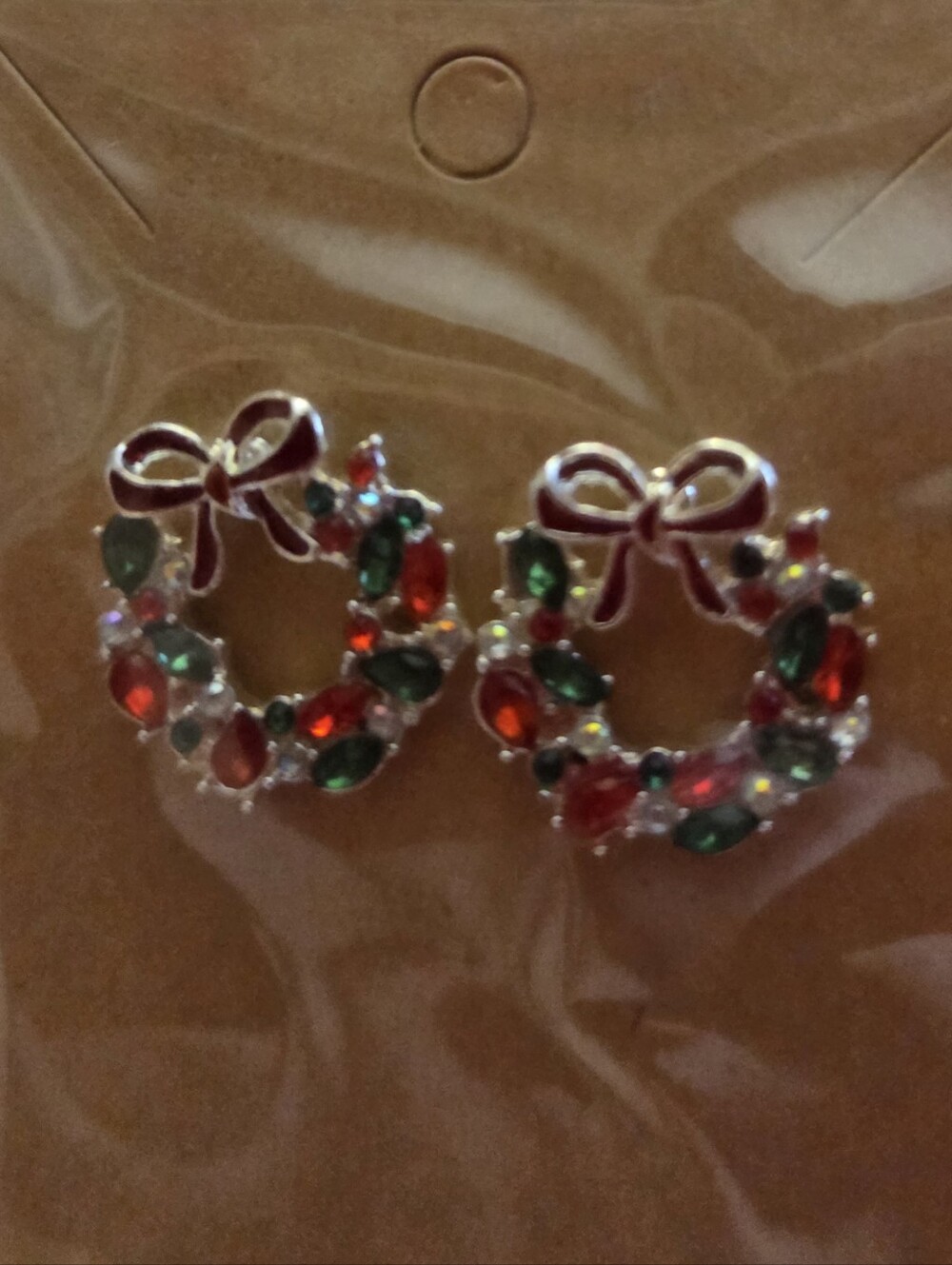 Holiday Wreath Bow Stud Earrings in Red and Green